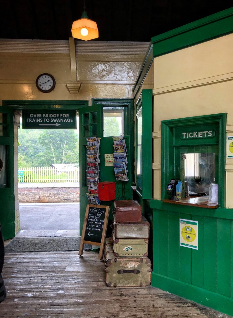 la storica stazione ferroviaria d Corte Castle